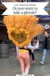 Las Vegas Buskers Snap A Photo
