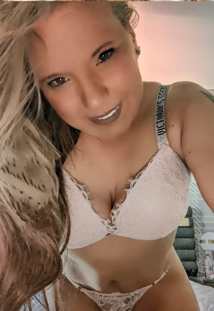 Hazel Hayes Escort Profile
